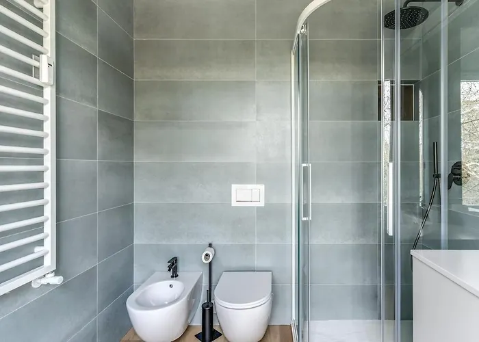 2 Bedroom Flaminio Vignola Apartment *
